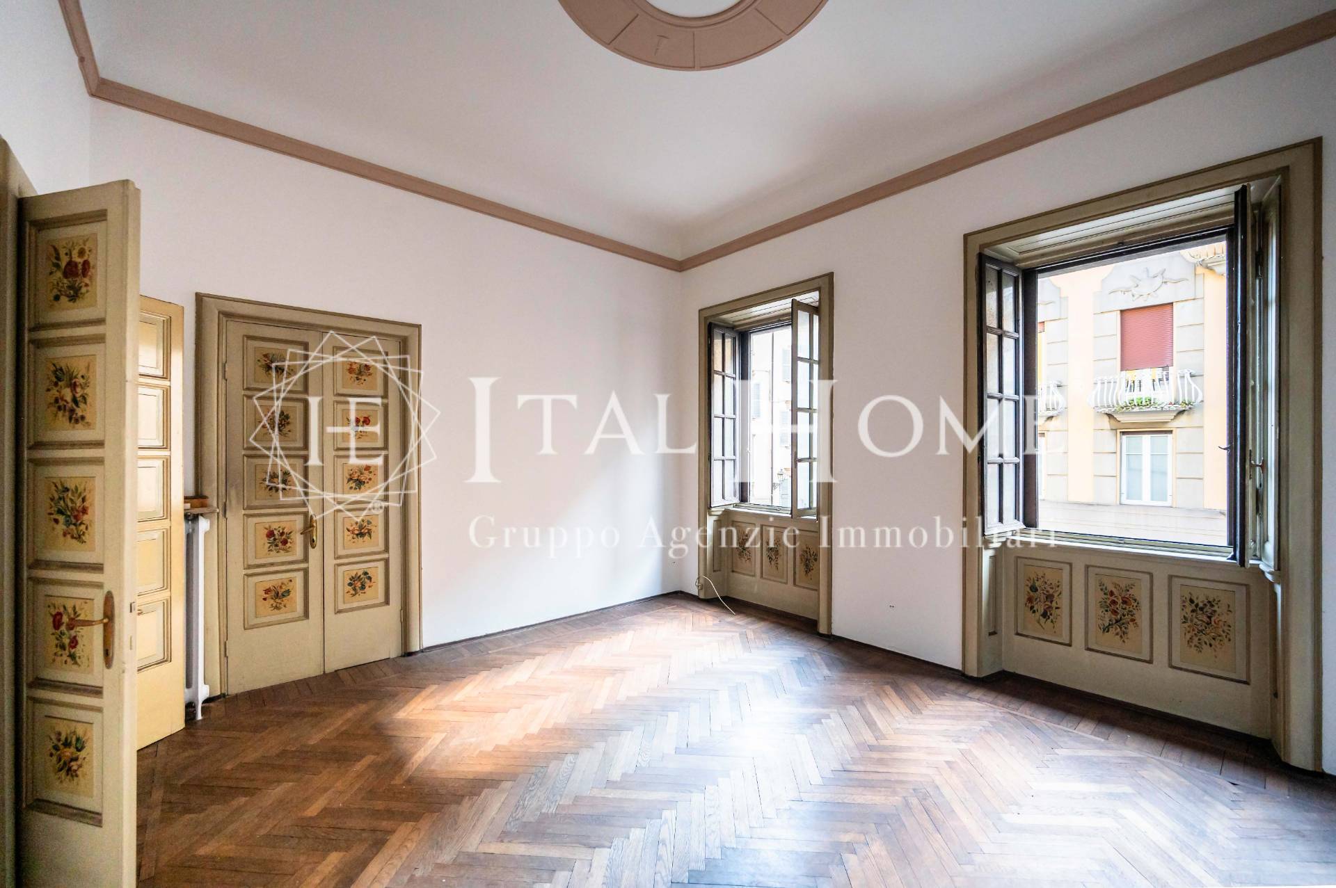 Borgo Pignolo - Porzione di piano Nobile di 180mq, Tripla Esposizione, Soffitti Decorati, Ingresso Padronale