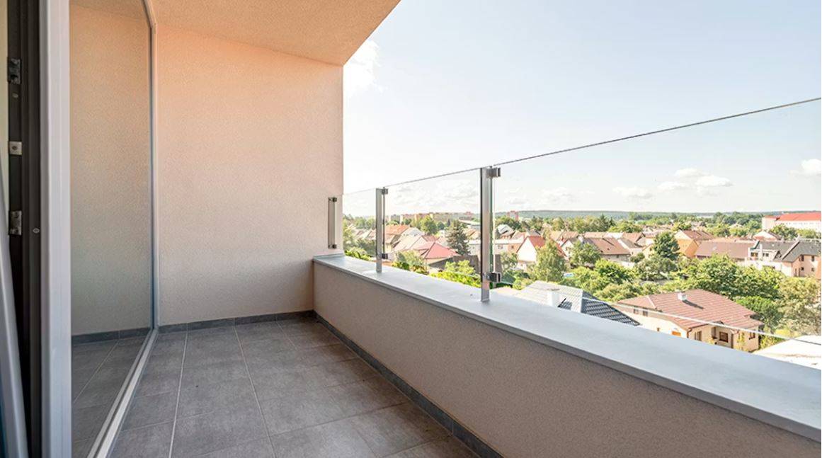 La meravigliosa "RESIDENZA PIATTI 12", in C.E. A4 - Nuovo, Grande Bilocale + Studio, con Terrazza di 23 mq.