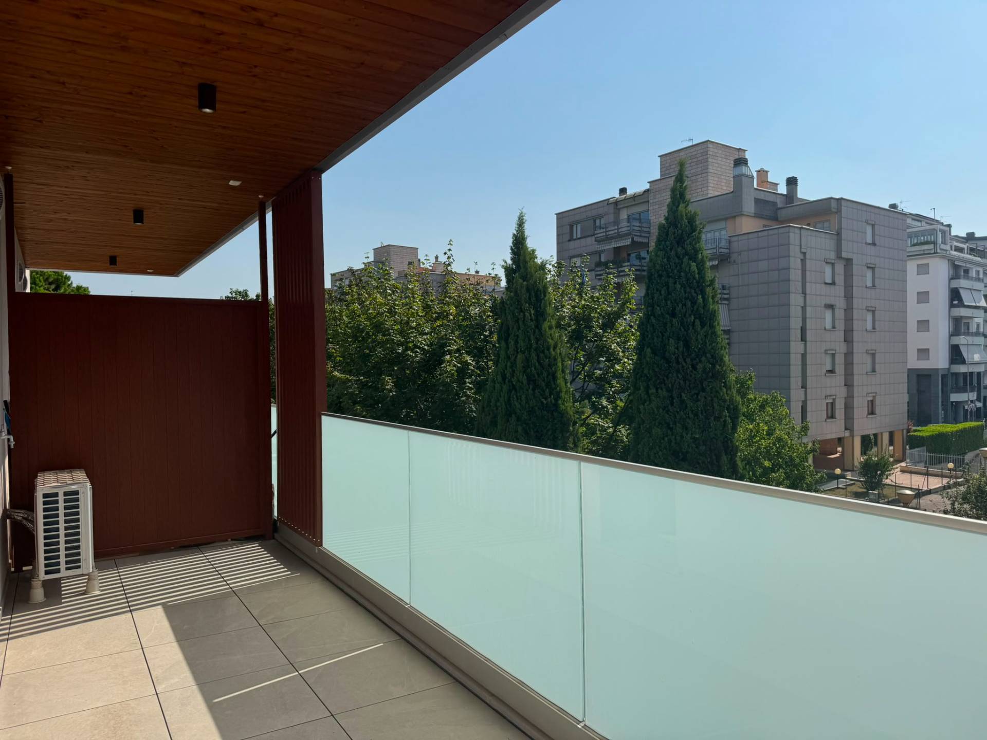 La meravigliosa "RESIDENZA PIATTI 12", in C.E. A4 - Nuovo, Grande Bilocale + Studio, con Terrazza di 12 mq.