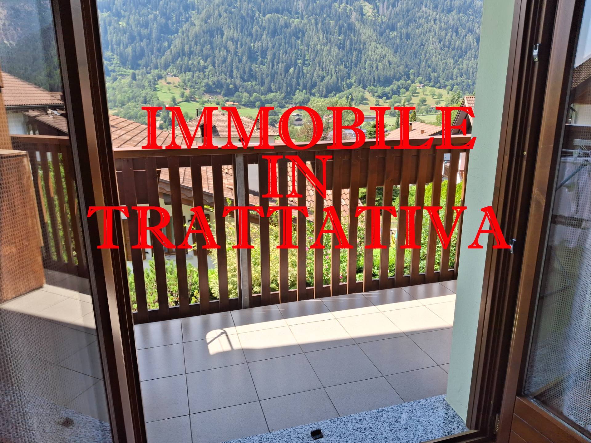 Trentino Alto Adige, Giustino: Trilocale con Spettacolare Vista, Box e Cantina.