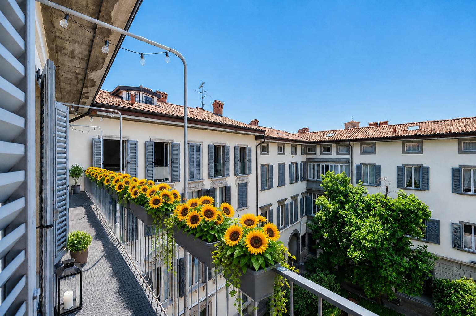 Via XX Settembre: Nuovo Trilocale, tutto su un piano, con balcone e Terrazza, combinazione di modernità e storia